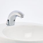 Easy 1000 Berührungslose Waschtisch Armatur